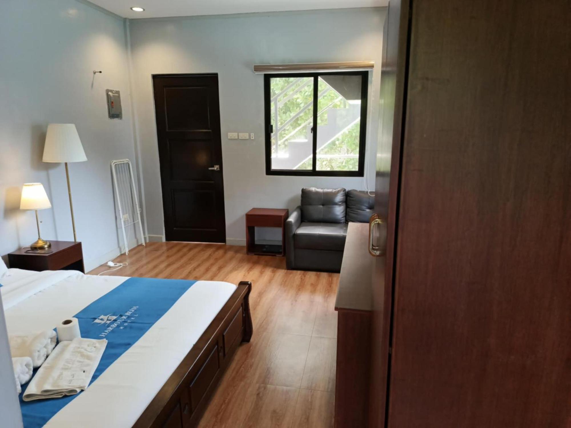 Harbour Bliss Hotel Coron Exterior photo