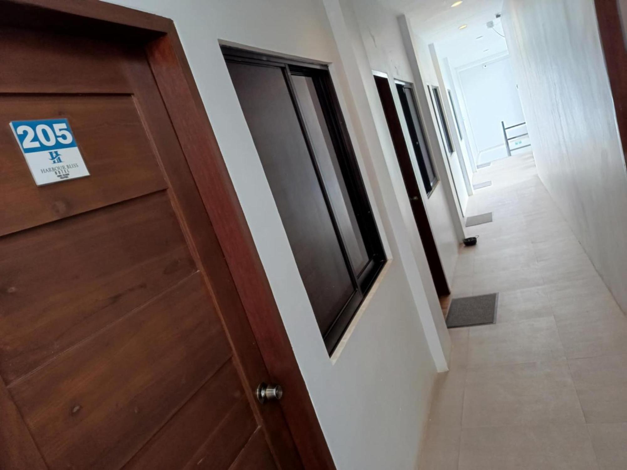 Harbour Bliss Hotel Coron Exterior photo